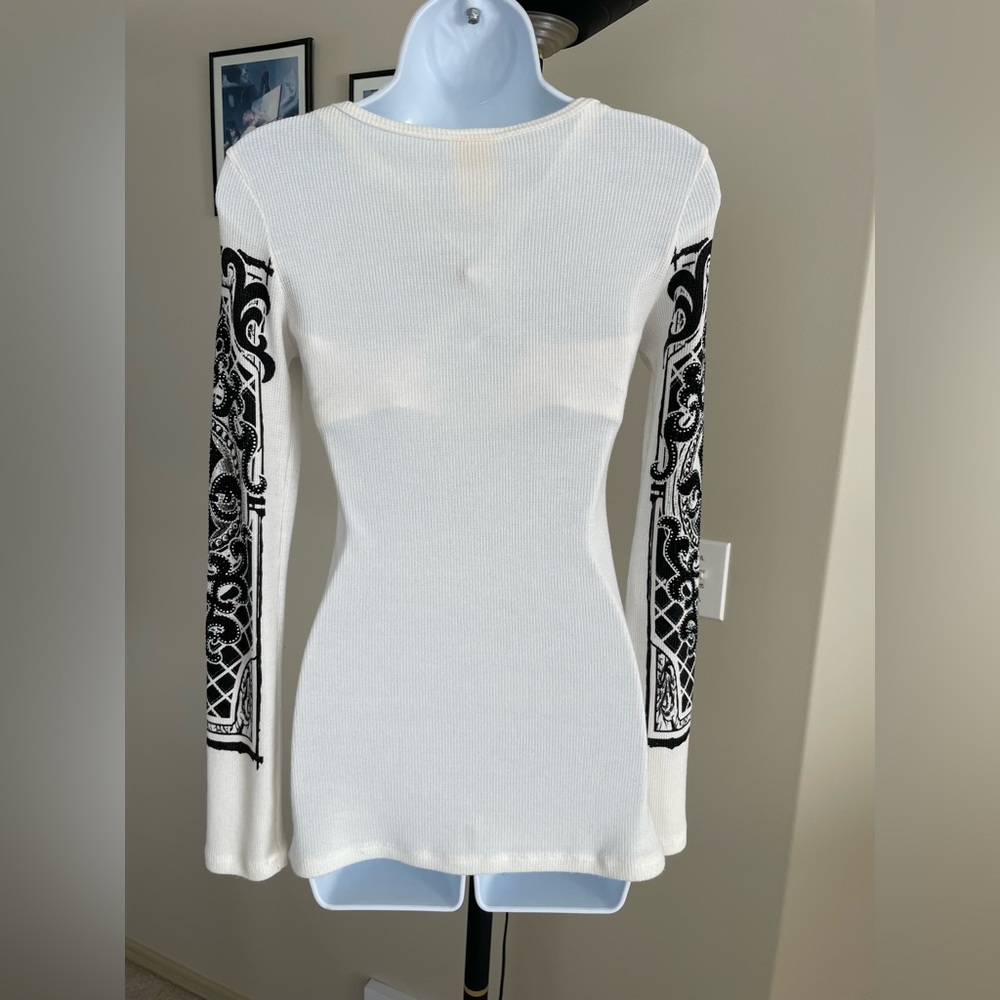 Vocal Black and White Ornate Long Sleeve Top - Picture 2 of 5